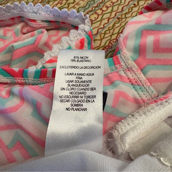 Aqua Couture Tankini Halter Swim Top Colorful Geometric Patterned Size Large - Picture 6 of 10